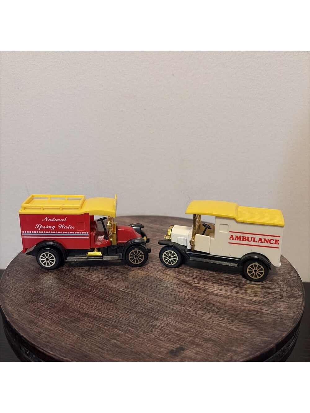 Reader's Digest Collector's Set of 2 Classic Ambulance & Delivery Trucks Plastic